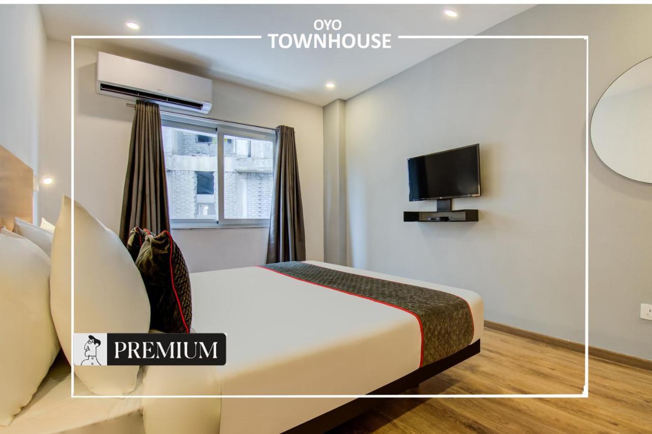 Townhouse 165 Netaji Road Otel Amhedabad Dış mekan fotoğraf