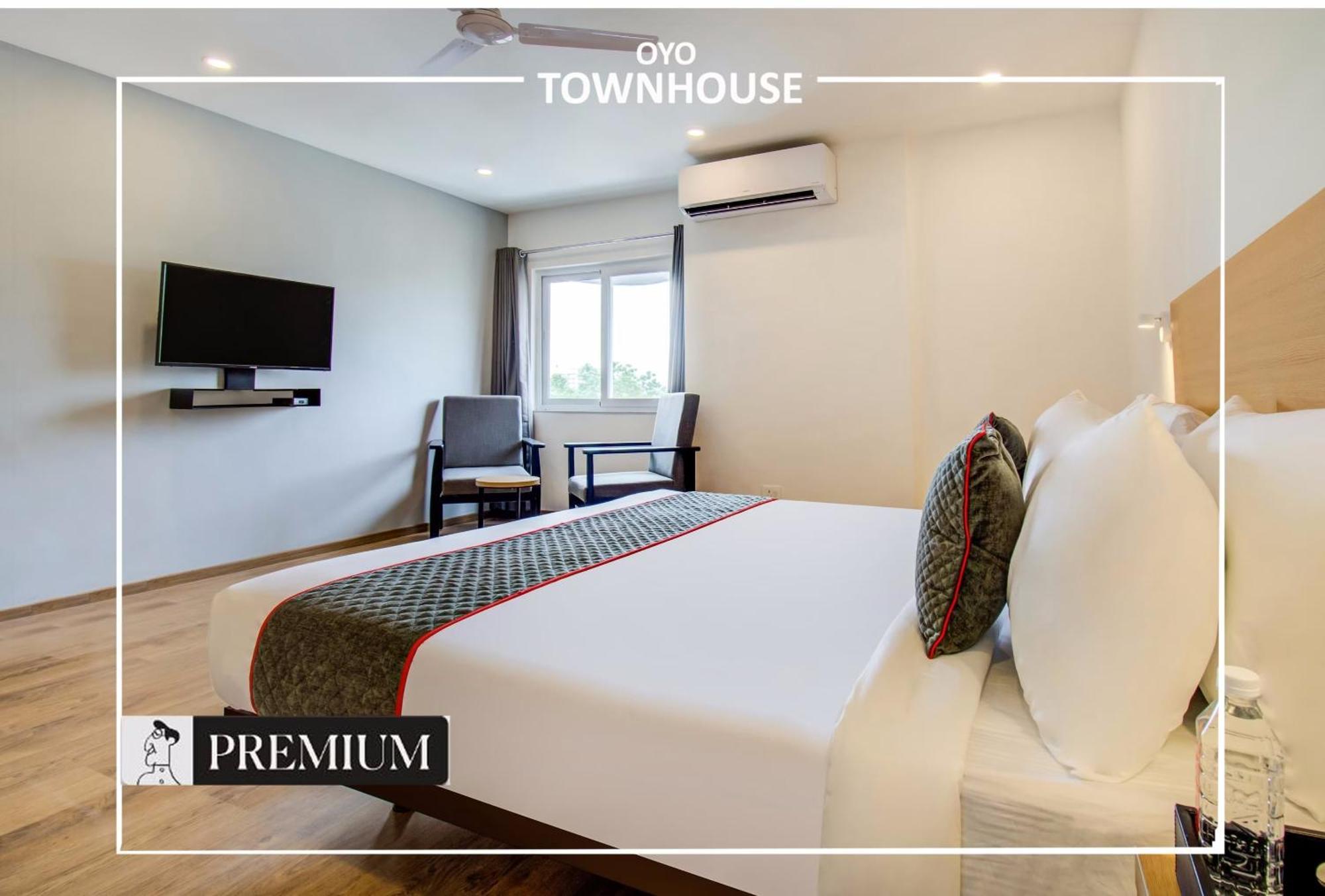 Townhouse 165 Netaji Road Otel Amhedabad Dış mekan fotoğraf