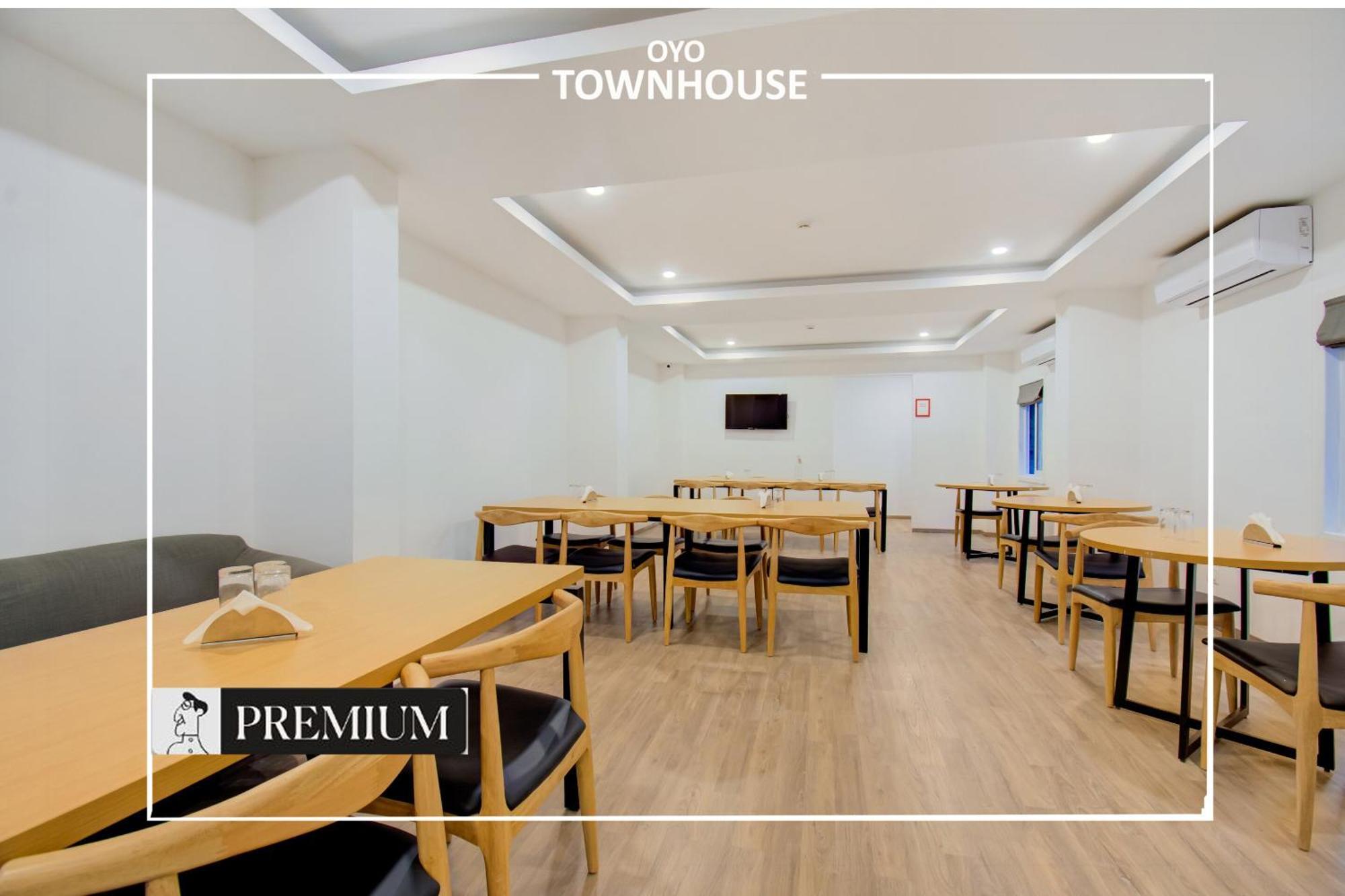 Townhouse 165 Netaji Road Otel Amhedabad Dış mekan fotoğraf